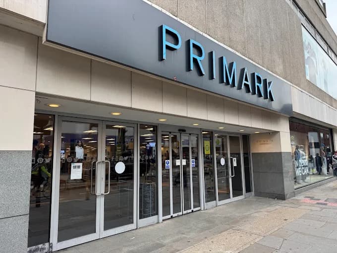 Primark · Hammersmith. A Star Decorators commercial decorating case study cover